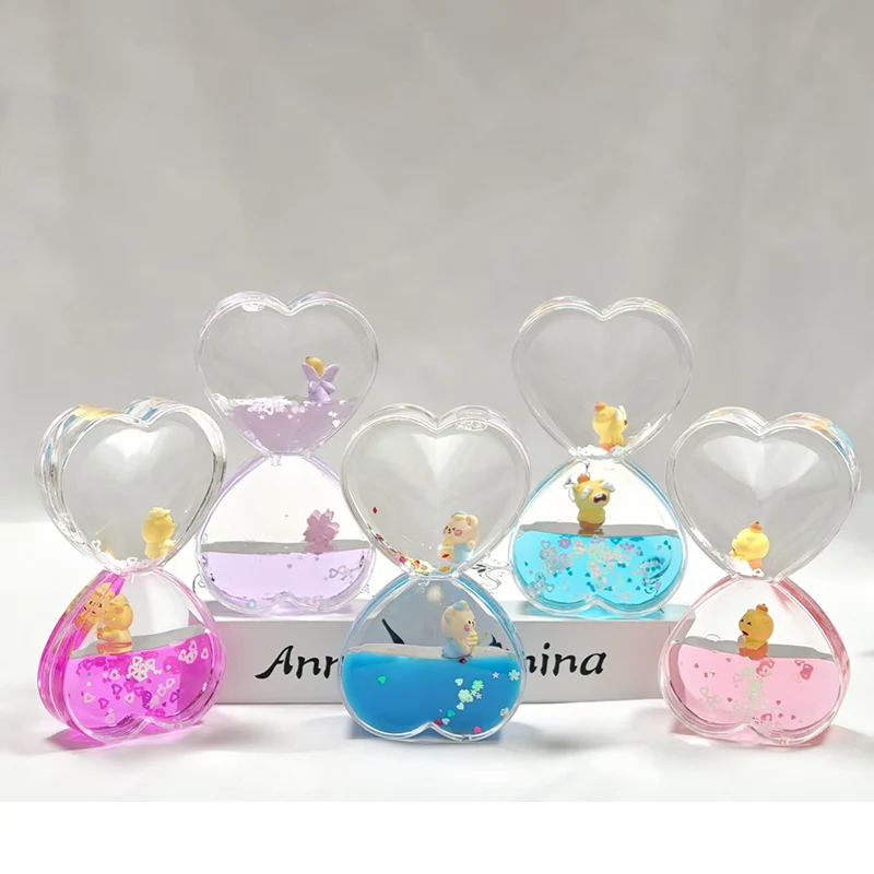Herzförmiges flüssiges Sanduhr-Ornament